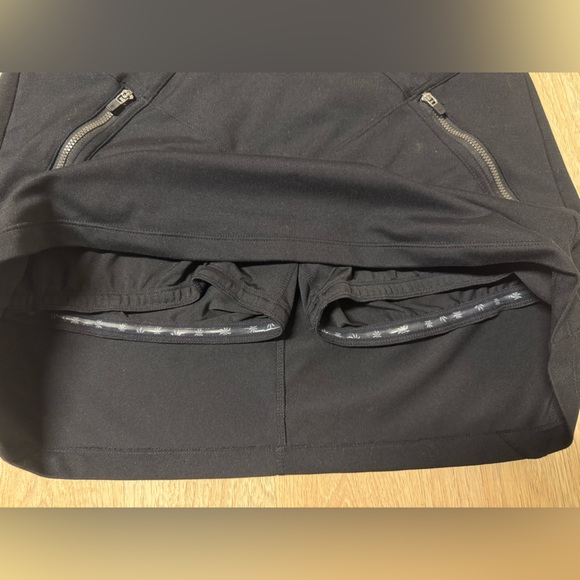 Athleta Trailside Black Skort - Picture 2 of 4